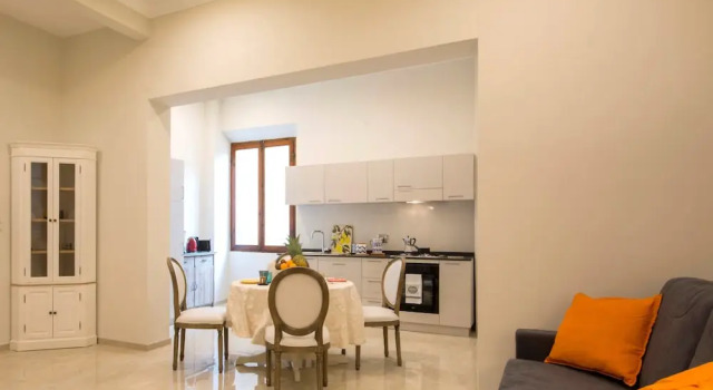 Iris Apartments by Mmega