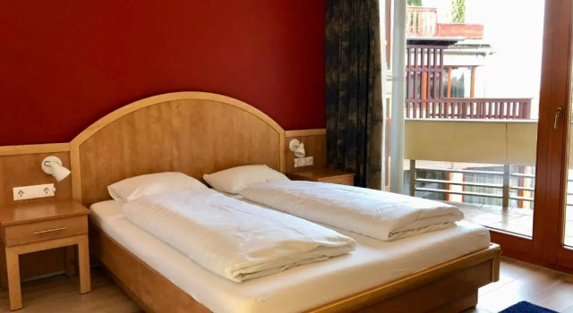 Номер Deluxe Semiramis Business Hotel