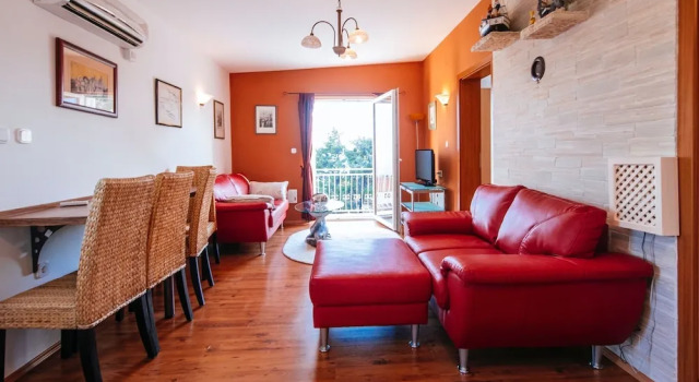 Beautiful Holiday Home With Private Pool, Nice Garden With Relax Area, Taverne, Забронировать Отель Отели Ясенице 3 звезды, 3*