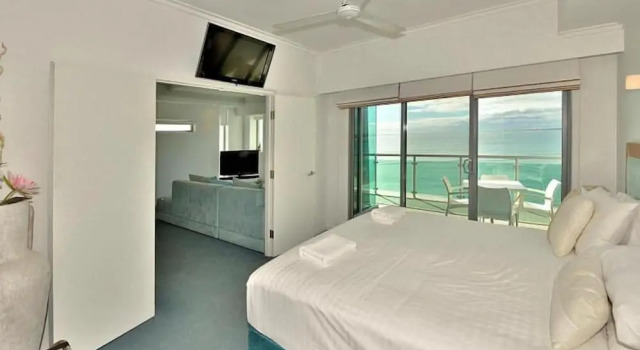 Sea Side 411