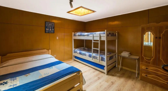 Четырёхместный номер Standard Hostal Caleta Abarca