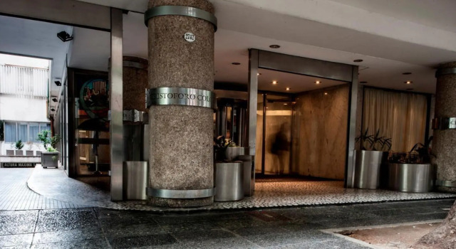 Hotel Cristoforo Colombo, Rezerwuj Hotel Hotele w Buenos Aires z basenem, Basen