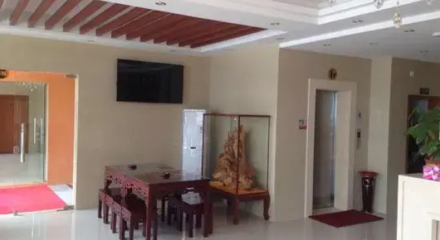 Haiyue Lanwan, Rezerwuj Hotel Hotele w Jiangmen z parkingiem, Parking