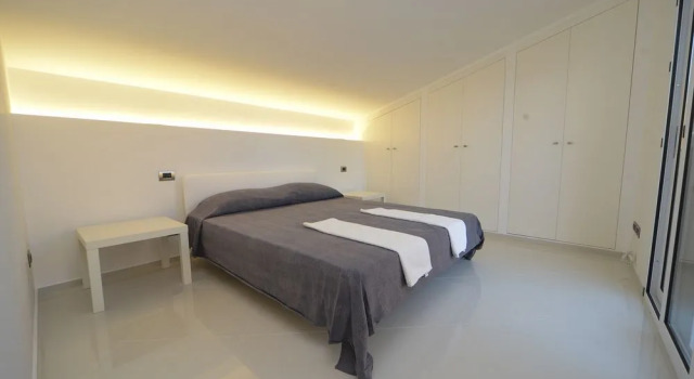 Rentopolis - Villa Contrada Mazzaforno, Book Villa Hotels in Sicily with a Pool, Swimming Pool