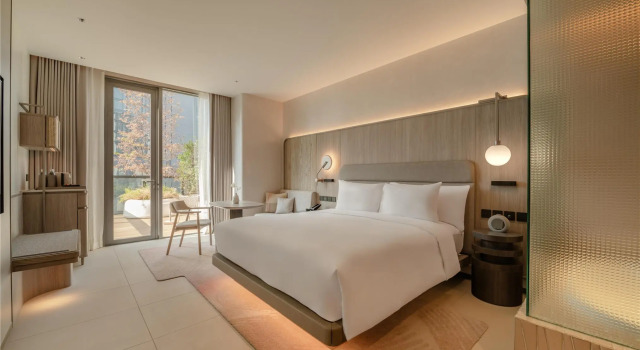 Номер Standard Kromo Bangkok, Curio Collection By Hilton