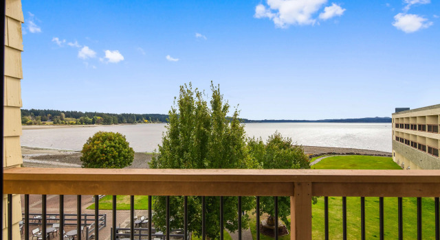 Двухместный номер Standard с балконом и с видом на воду Best Western Plus Silverdale Beach Hotel