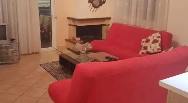 Flexible 2 floor(1st and 2nd floor) house with private parking