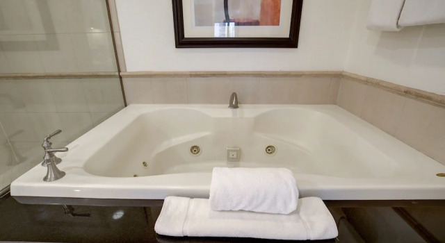 Люкс Studio 25 HIGH FLR MGM Signature Balcony