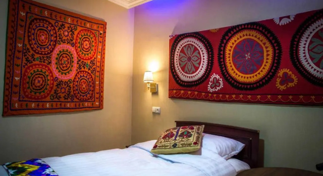 Economy huone Jahongir B&B