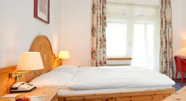 Hotel Villa Post, Book Hotel Tarasp Scuol
