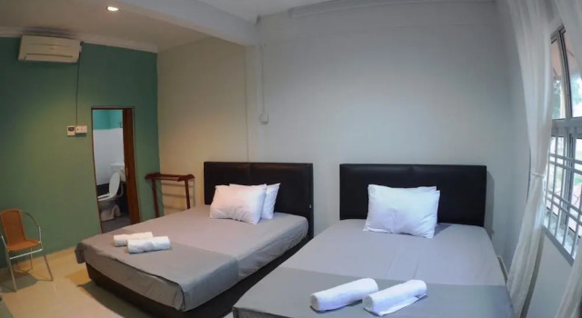 Семейный люкс OYO 90116 Fbs Inn Hotel