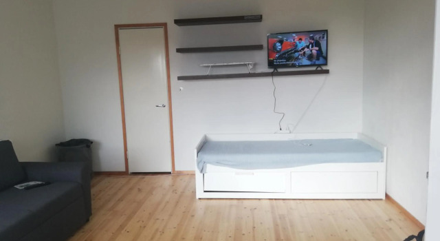 Fantastic apartment in hip area of Kallio, Забронировать Апартаменты/квартира Kallio Хельсинки, рядом с University of the Arts Helsinki