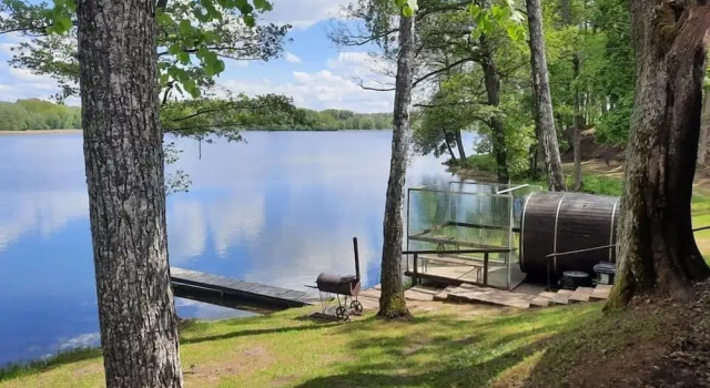 Familie căsuță cu vedere la lac Holiday Center Slenis