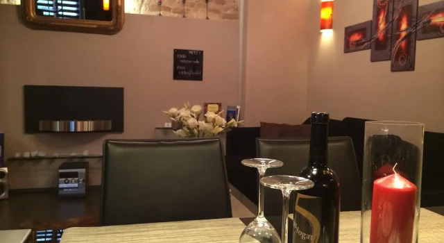 Serene City Centre Apartment Budapest, Забронировать Апартаменты/квартира Отели Будапешта с завтраком, рядом с Базар Королевского сада, Завтраки