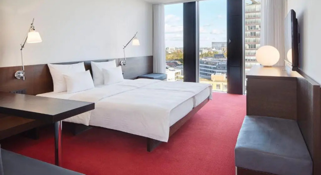 Двухместный номер Deluxe Empire Riverside Hotel