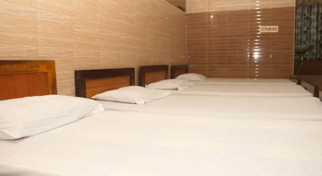 Oyo 8062 Raj Residency Chrompet, Забронировать Отель Отели штата Тамилнада с завтраком, Завтраки