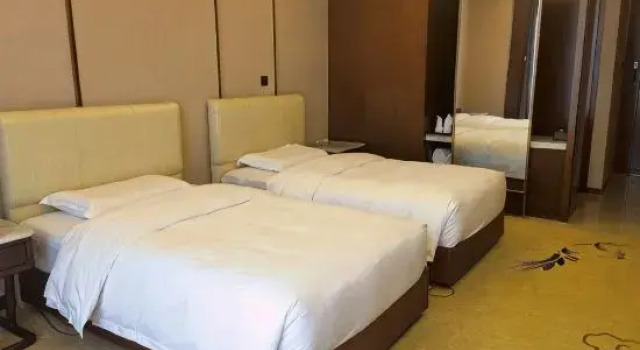 Семейный люкс с видом на город Hualiang Huatian Holiday Hotel