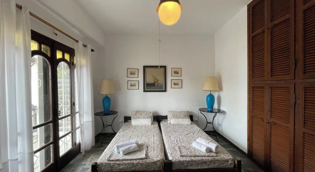 Коттедж с 2 комнатами с балконом и с видом на сад Spacious Maisonette on the eu Blue Beach of Kalogria in Sithonia in Greece