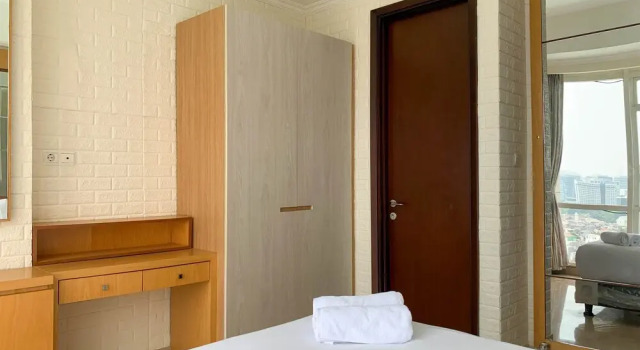 Nice And Homey 2Br At Menteng Park Apartment, Забронировать Апартаменты/квартира Ментенг Джакарта, рядом с Парк Таман Суропати
