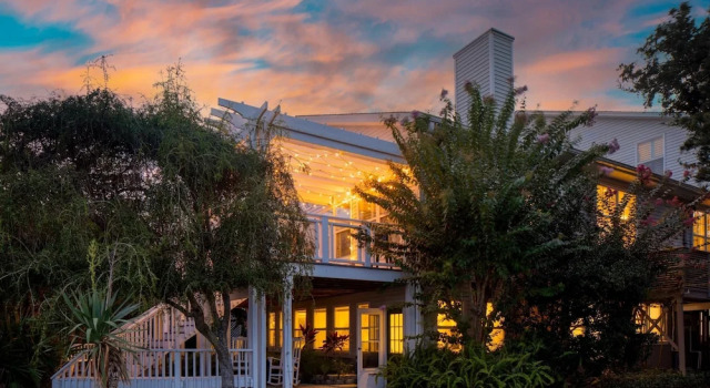 Hemlock by Avantstay Minutes From Folly Beach w/ Multiple Patios