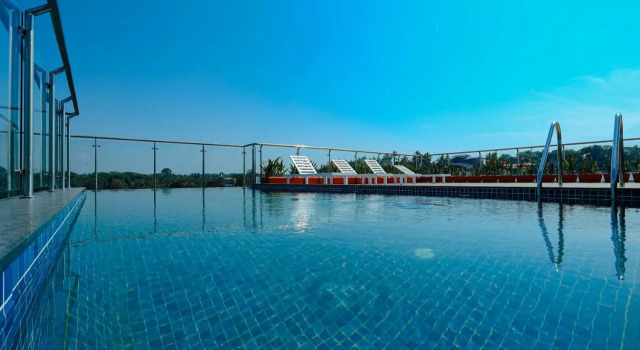 Hotel Saffron Wayanad, Забронировать Отель Отели штата Кералы с завтраком, Завтраки