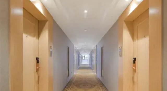 Vienna Hotel (Kunming Baiyun Road Metro Station Jiang'an), Varaa Hotelli Edulliset hotellit kohteessa Yunnan