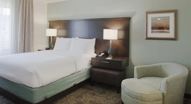 Двухместный номер Standard Staybridge Suites Fayetteville by IHG