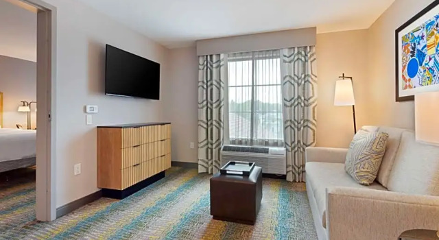 Четырёхместный люкс Hearing Accessible Homewood Suites by Hilton St Augustine San Sebastian