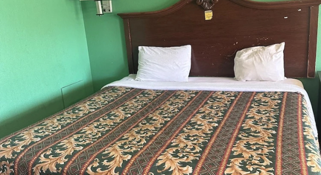 Номер Standard American Inn