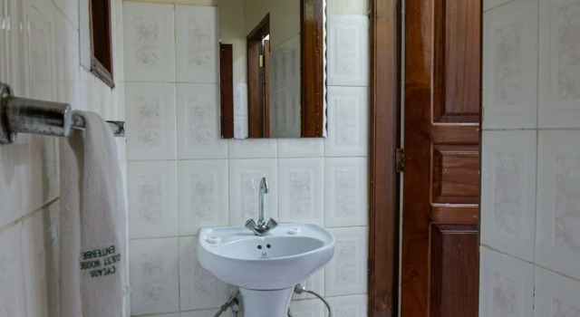 Номер Standard Cycad Entebbe Guest House