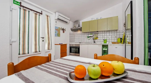 Студия Apartments Rina