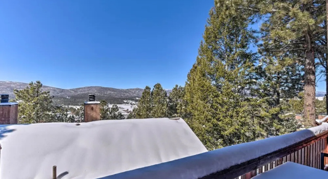 Апартаменты с 3 комнатами с балконом Warm Townhome w/ Sauna at Angel Fire Ski Lift