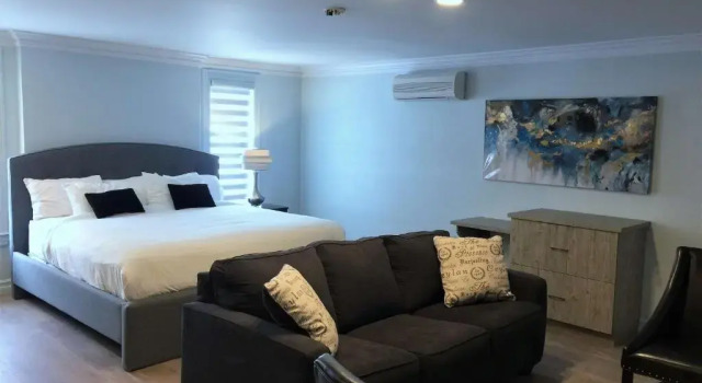 Люкс Dannys Suites, SureStay Collection by Best Western