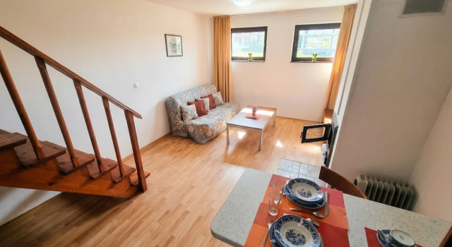 1BR Bright 300mbps Wifi Duplex - Two Floors, Prenota Appartamento Hotel a Blagoevgrad con parcheggio, Parcheggio