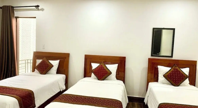 Трёхместный семейный номер Standard с балконом Hoi An Sun Lake Villa