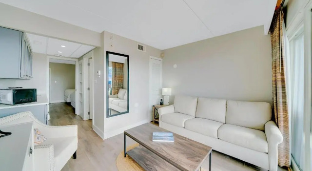 Люкс Montreal Beach Resort