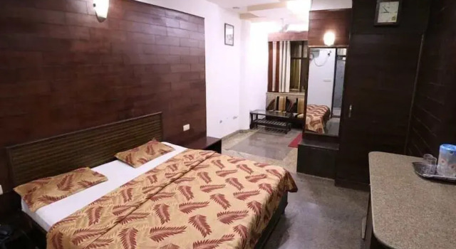 Hotel Suryodaya, Rezervovat Hotel Haridvár Uttarakhand