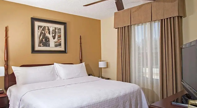 Четырёхместный номер Standard c 1 комнатой с балконом Homewood Suites Durham-Chapel Hill I-40
