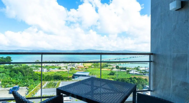 Люкс Away Okinawa Kouri Island Resort