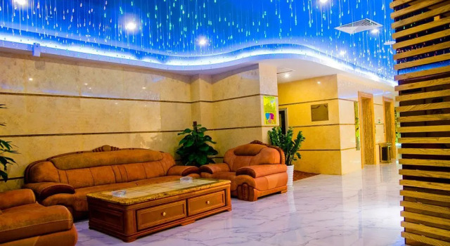 Summer Inn Shenzhen, Rezerwuj Hotel Hotele w Shenzhen z parkingiem, Parking