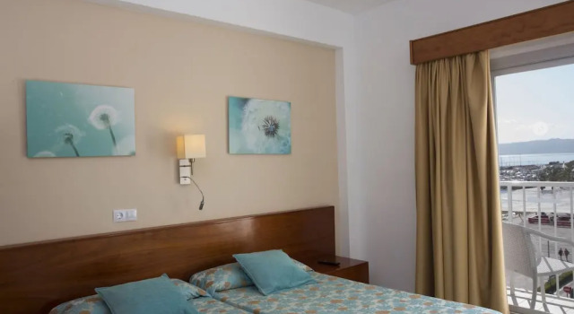 Economy huone Js Miramar
