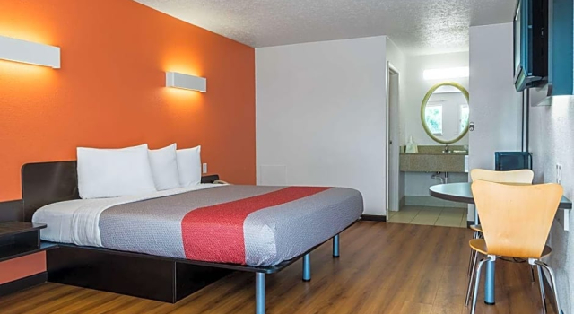 Двухместный люкс Motel 6-Columbus, OH - OSU