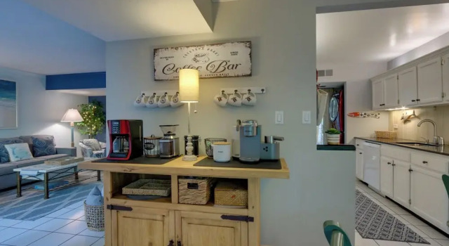 Апартаменты с 2 комнатами с балконом Serene Hilton Head Island Condo w/ Community Pool!