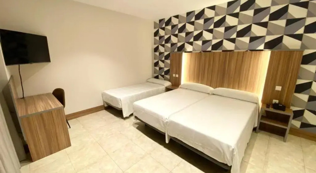 Трёхместный номер Standard Hotel Camino Real