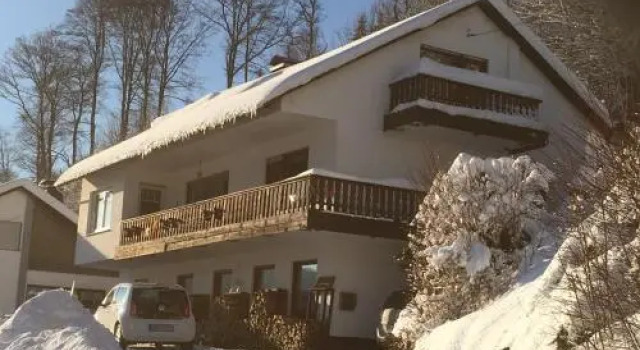 Ferienwohnung Brandenburger, Забронировать Отель Шмалленберг Северный Рейн-Вестфалия