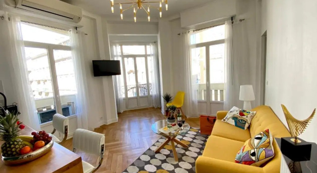 Апартаменты 2 Bedroom Apartment - Hyper Center - Kitchen - Tramway - Balcony - Air Conditioner - Wifi