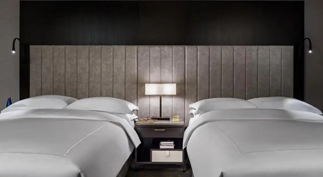 Четырёхместный номер Standard Hotel X Toronto, a Destination by Hyatt Hotel