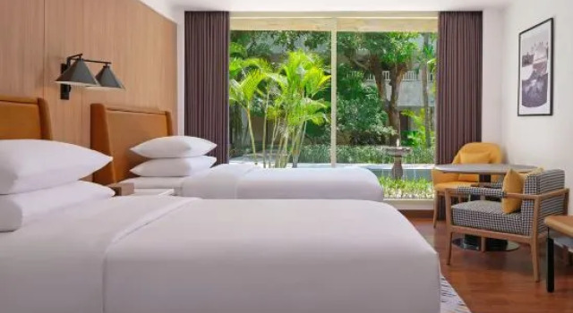 Четырёхместный номер Deluxe с видом на сад Sheraton Jakarta Soekarno Hatta Airport