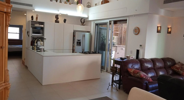 Jaffa sea front, luxury Duplex, Port & Old City 2m walk