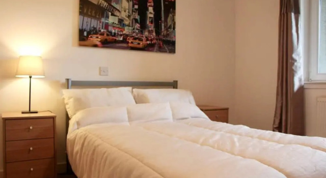 Spacious 2 Bedrooms Apartment in Strada Complex, Prenota Appartamento Edimburgo 